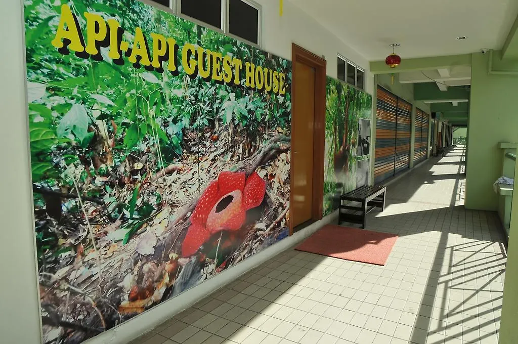 Kontakt z Api-Api Guesthouse